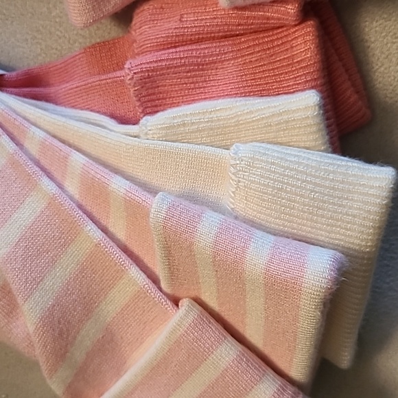 MIXIT BRAND WOMENS SOCKS BUNDLE TOTAL OF 6 PAIRS OF PINK TURN CUFF SOCKS - Picture 2 of 4